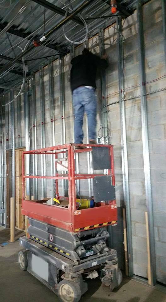 Scissor Lift Failed to Meet Design Requirements OHS Insider